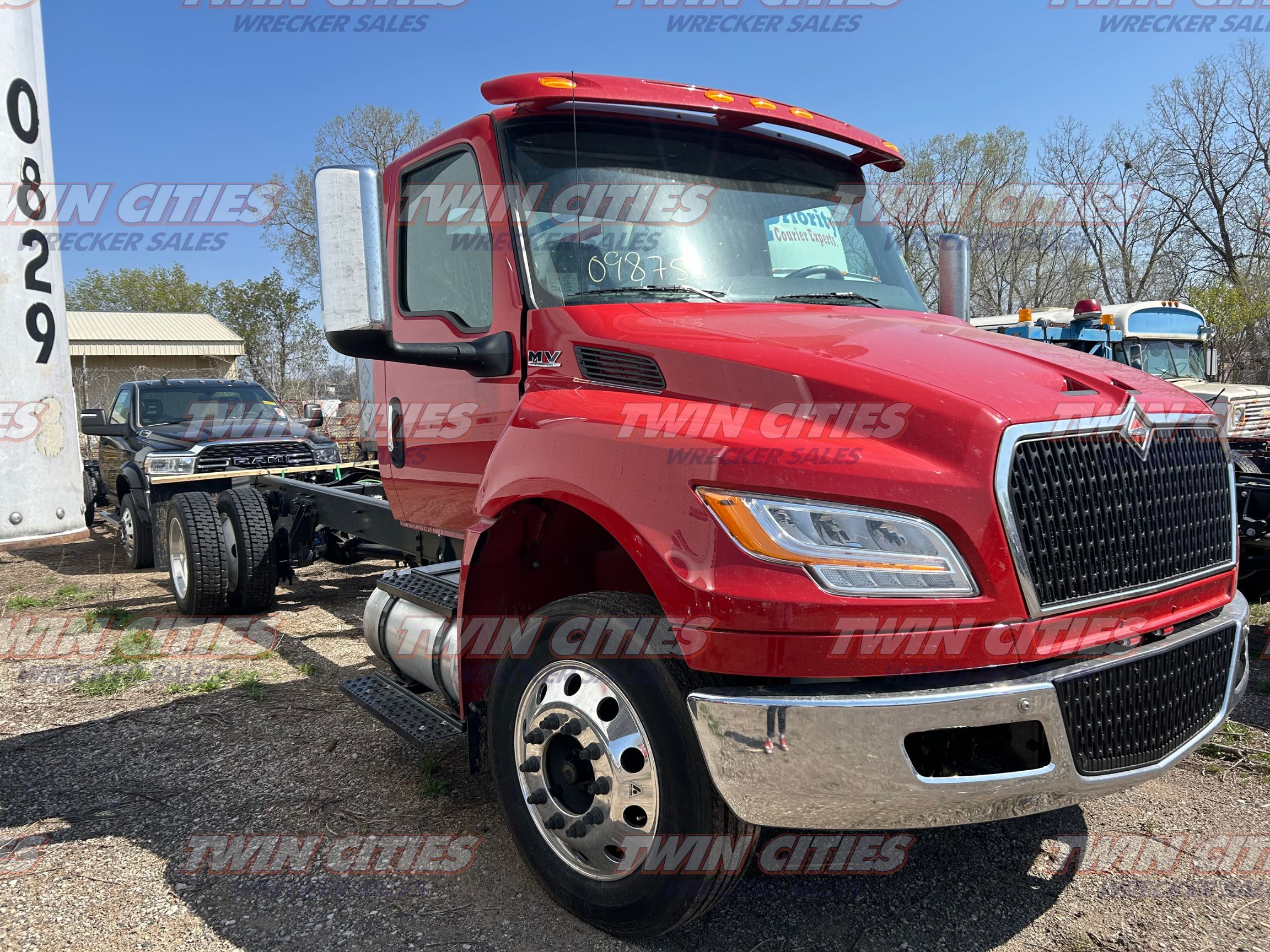 2025 International MV 4x2 - Twin Cities Wrecker Sales