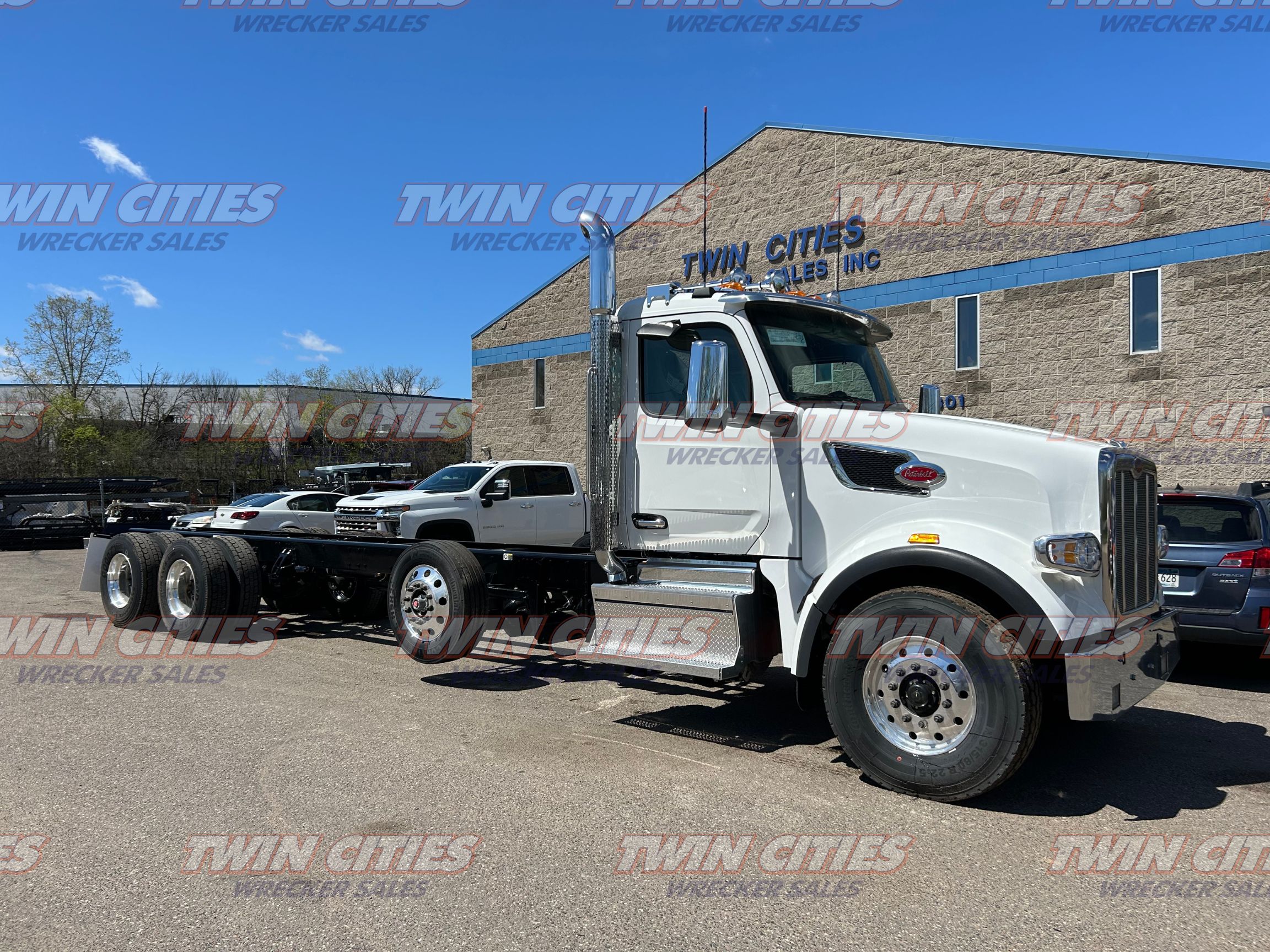 2024 Peterbilt 567 4x2 Twin Cities Wrecker Sales